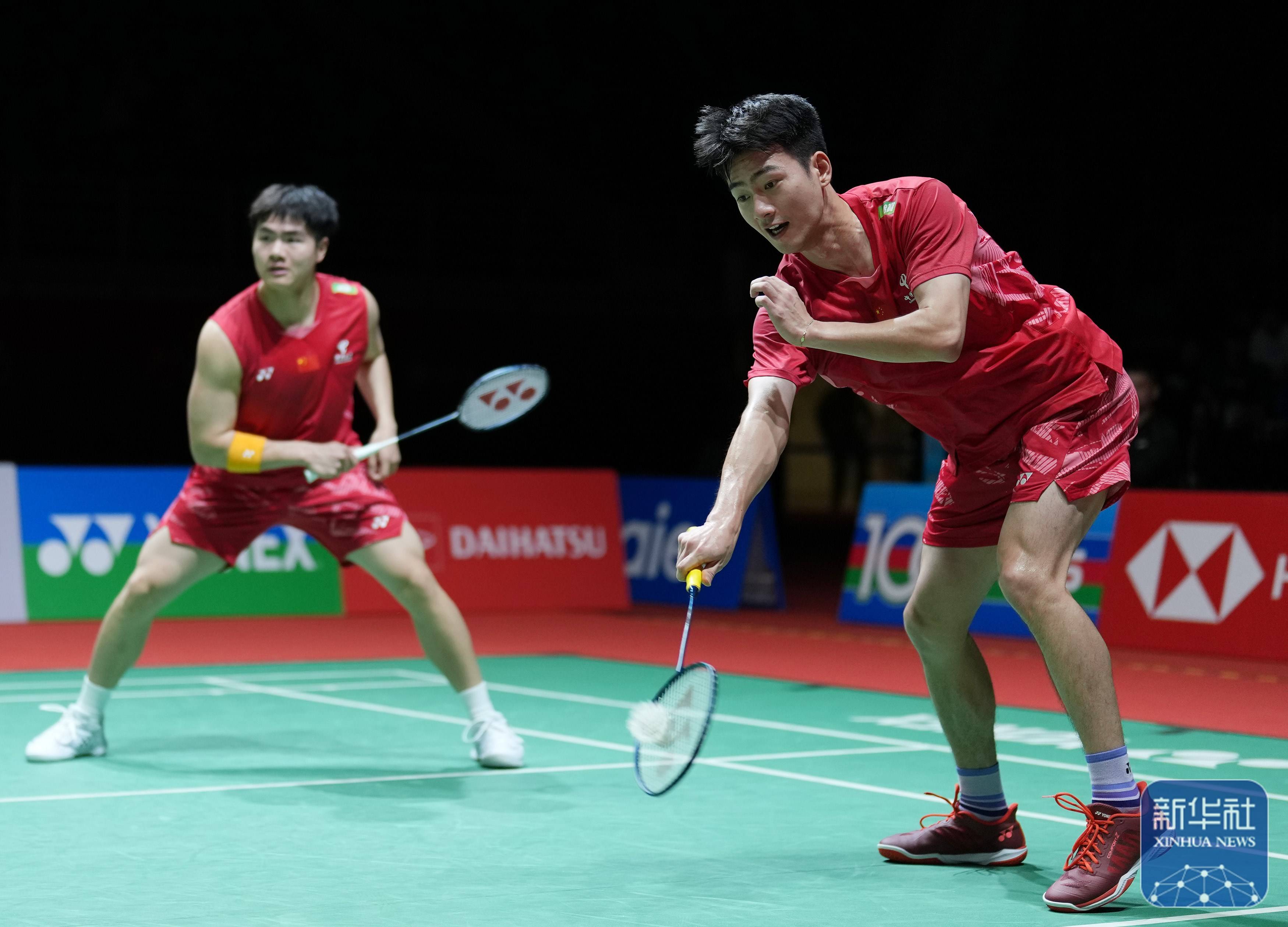 两端都有亮 两端都有亮