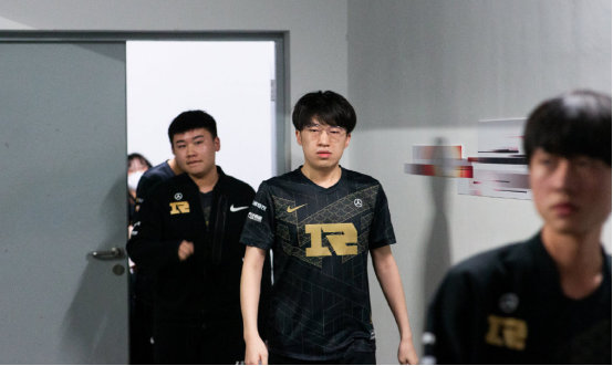 育场对经济 育场对经济